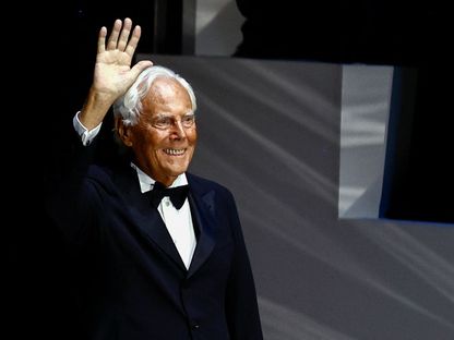 مصمم الأزياء العالمي جورجيو أرماني في مهرجان البندقية السينمائي الثمانين خلال عرض أزياء "ليلة واحدة فقط" في مدينة البندقية، إيطاليا، 2 سبتمبر 2023 - REUTERS