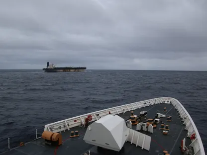 موسكو: احتجاز أميركا ناقلة نفط تحمل علم روسيا "انتهاك للقانون البحري"