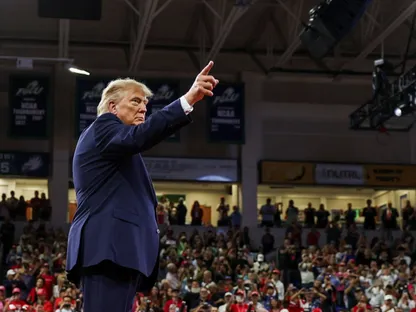 ترمب يلوّح بعملية عسكرية جديدة ضد إيران إذا لم تبرم اتفاقاً