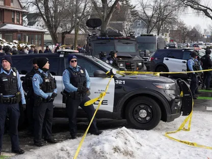 غضب ديمقراطي بعد حادثة مينيسوتا وتلويح بإغلاق الحكومة وعرقلة ميزانية إدارة الهجرة