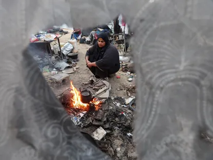 نازحو غزة في مهب الريح.. أمطار وعواصف تفاقم مأساة أهل القطاع