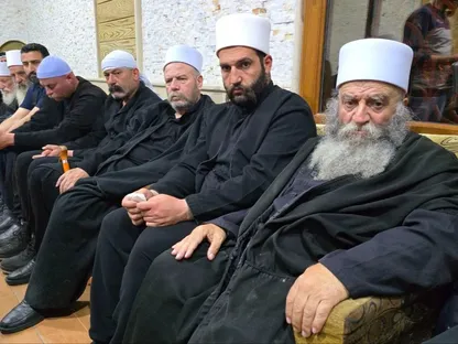 من الحوار إلى المواجهة.. كيف تصاعد خطاب شيوخ عقل الدروز في السويداء؟