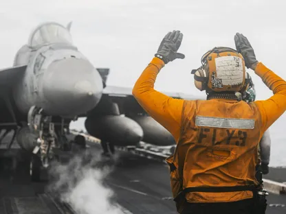 نافذة الدبلوماسية "لا تزال مفتوحة" بين واشنطن وطهران.. وترمب يدرس خيار "استئناف الضربات"