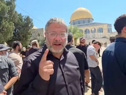 اقتحامات الأقصى تتصاعد.. كاتس وبن جفير في باحات المسجد