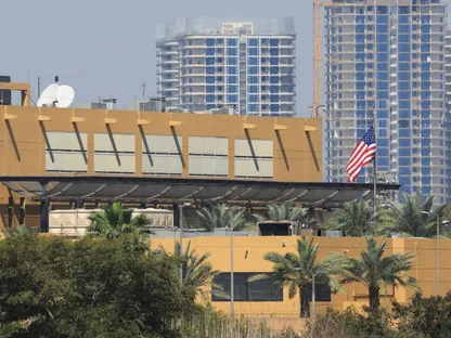 مع انحسار مخاطر حرب إيران.. واشنطن تقرر إعادة دبلوماسييها إلى الشرق الأوسط