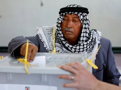 فلسطين.. فتح باب الترشح للانتخابات التشريعية بالتزامن في غزة والضفة