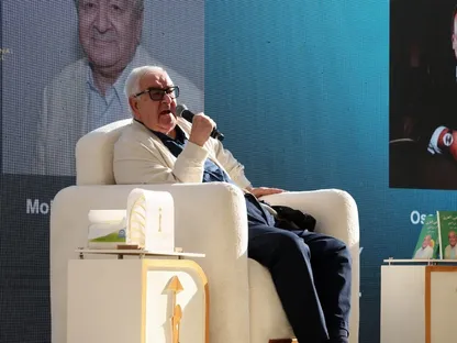 المخرج محمد عبد العزيز في ندوة تكريمه بمهرجان القاهرة السينمائي الدولي، مصر، ١٣ نوفمبر ٢٠٢٥ - المكتب الإعلامي للمهرجان