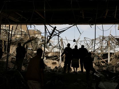 صورة أرشيفية لأضرار ألحقت بمطار صنعاء الدولي في أعقاب غارة جوية إسرائيلية في صنعاء باليمن. 7 مايو 2025 - REUTERS