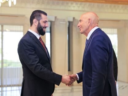 الرئيس السوري أحمد الشرع يستقبل مبعوث الرئيس الأميركي دونالد ترمب إلى سوريا توماس باراك في دمشق. 9 يوليو 2025 - الرئاسة السورية