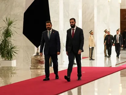 الشرع يستقبل الزيدي في دمشق.. والتنسيق الأمني والسياسي على جدول اللقاء