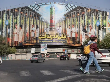 ترمب يتهم إيران بالمماطلة وانتظار الانتخابات النصفية.. وطهران: نتمسك بالدبلوماسية