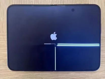 أبل تعترف بمشكلة في شاشة هواتف iPhone Duo وتتعهد بتسليم أجهزة بديلة