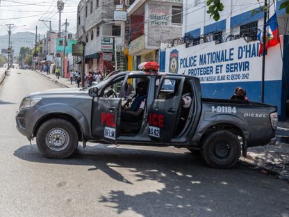 تجدد إطلاق النار في عاصمة هايتي مع تأخر الإعلان عن حكومة انتقالية
