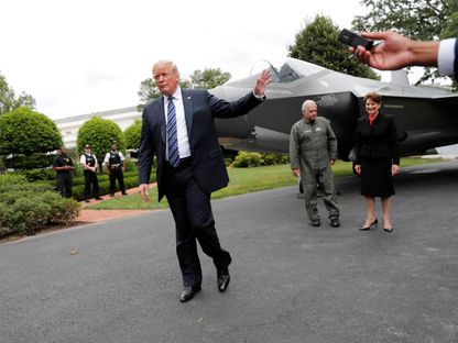 رسوم ترمب تدفع حلفاء واشنطن لإعادة النظر في صفقات مقاتلات F-35