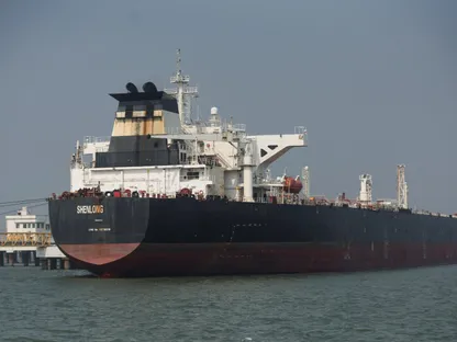 "الطاقة الدولية" تقترح العمل من المنزل وخفض سرعة الطرق لمواجهة أسعار النفط