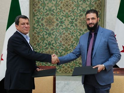 دمشق و"قسد".. ملفات خلافية تعرقل "وحدة سوريا"