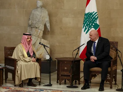 مسؤول سعودي لـ"رويترز": المملكة تعتزم تعزيز العلاقات التجارية مع لبنان قريباً