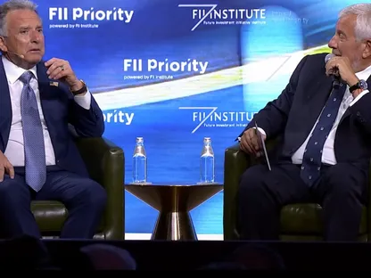 ويتكوف: بعض السفن بدأت تمر عبر مضيق هرمز.. وهذه "إشارة جيدة جداً"