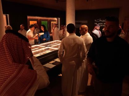 حضور من معرض "سَيفَين ونخلة: أرشيف الشعار السعودي. 25 أغسطس 2025 - @MasmakMOC