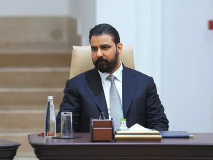 من هو علي الزيدي المرشح لرئاسة الوزراء في العراق؟