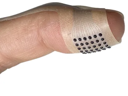 تطوير أول جهاز في العالم يشعر باللمس مثل جلد الإنسان بدقة وسرعة