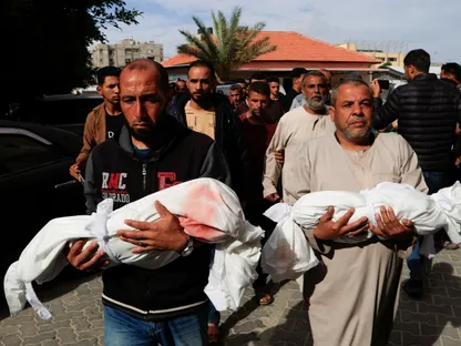 الهلال الأحمر الفلسطيني: أسطول الإسعاف بغزة يعمل بثلث طاقته