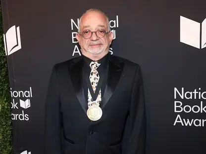 جائزة "الكتاب الوطني الأميركي" للبناني ربيع علم الدين