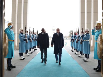 أردوغان يستقبل البرهان في تركيا.. واتفاق على ضرورة وقف الجرائم ضد الشعب السوداني