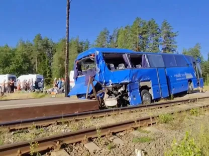 ضحايا ومصابون في حادث قطار مروع بشمال روسيا