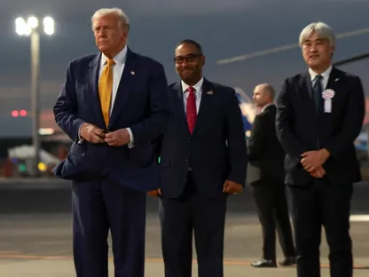 الرئيس الأميركي دونالد ترمب يصل إلى طوكيو في مستهل زيارته إلى اليابان. 27 أكتوبر 2025 - Reuters