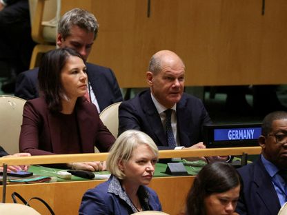 المستشار الألماني أولاف شولتز ووزيرة الخارجية أنالينا بيربوك في قاعة الجمعية العامة للأمم المتحدة في نيويورك. 19 سبتمبر 2023 - REUTERS