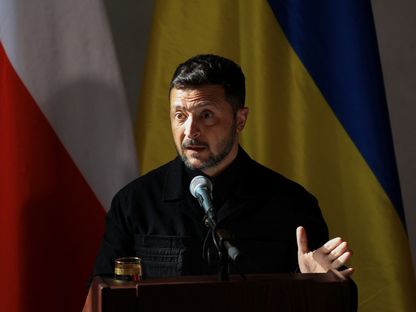 الرئيس الأوكراني فولوديمير زيلينسكي يحضر مؤتمراً صحافياً مع الرئيس التشيكي بيتر بافيل (غير مصور) في براغ، جمهورية التشيك. 4 مايو 2025 - Reuters