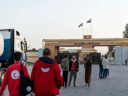 تنديد دولي بغارات إسرائيل على قطاع غزة.. وبدء ترتيبات إعادة فتح معبر رفح