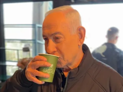 نتنياهو ينشر فيديو رداً على شائعات بشأن وفاته