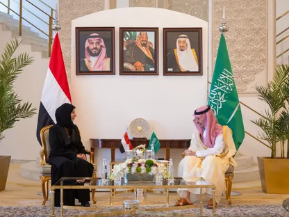 وزير الخارجية السعودي يؤكد لنظيرته اليمنية ثبات دعم المملكة لأمن اليمن