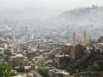 وزير خارجية بريطانيا والعليمي يبحثان تطورات اليمن ومؤتمر دولي لدعم الحكومة