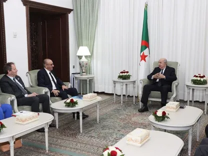 "دبلوماسية الضرورة".. هل يكسر استئناف التعاون الأمني بين الجزائر وباريس جمود العلاقات؟