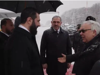 الشرع يصل موسكو.. ومستقبل القوات الروسية في سوريا على طاولة المباحثات مع بوتين