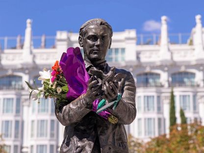تمثال الشاعر الإسباني لوركا وسط مدريد - es.finance.yahoo.com