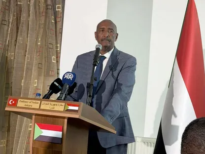 البرهان لترمب: السودان ملتزم بجهود السلام ومستعد للعمل مع جميع الأطراف