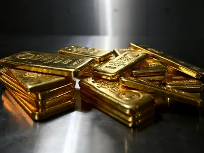 الذهب يهبط دون 4 آلاف و200 دولار مع تجدد الاشتباكات بين أميركا وإيران