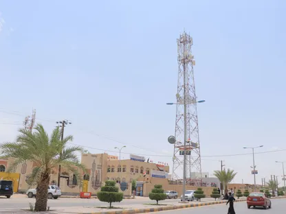 الجيش اليمني: الحوثيون يستهدفون مأرب والمخا بالصواريخ الباليستية