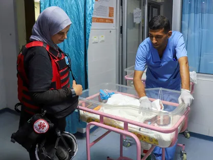 اليونيسف: إسرائيل تحرم أطفال غزة من الحليب والتطعيم