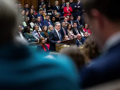 "فضيحة ماندلسون".. ستارمر يدافع عن نفسه بـ5 نقاط أمام مجلس العموم