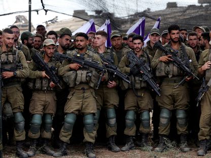 قوات إسرائيلية على الحدود مع قطاع غزة. 19 أكتوبر 2023 - Reuters