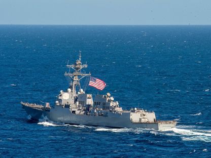 سفينة حربية أميركية تبحر في البحر الأحمر - 7 فبراير 2022 - REUTERS