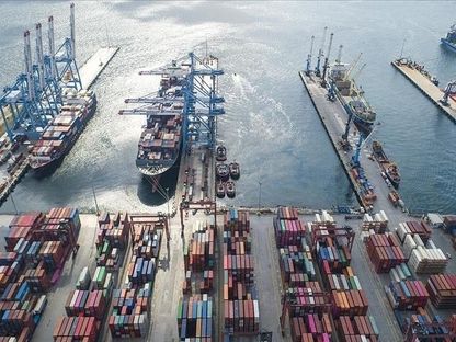 سفن حاويات في ميناء تركي - وكالة الأناضول