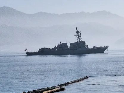 تهديد محدود وقوة ضاربة.. مقارنة بين ترسانة أميركا وسلاح إيران