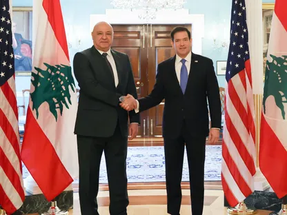 الرئيس اللبناني يبحث مع وزير خارجية أميركا تنفيذ "الإطار الثلاثي" لتحقيق انسحاب إسرائيل