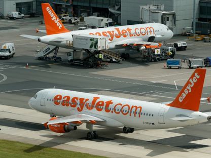 طائرة تابعة لـ Easy Jet في مطار مانشستر، إنجلترا. 25 يونيو 2013 - Reuters